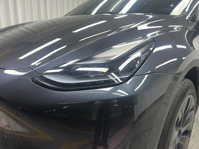 Tesla Model Y 2024 thumb 10