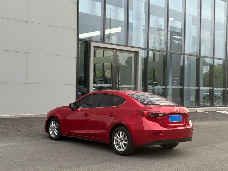 Mazda 3 2016 thumb 2