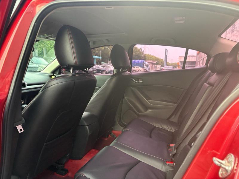Mazda 3 2016 thumb 8