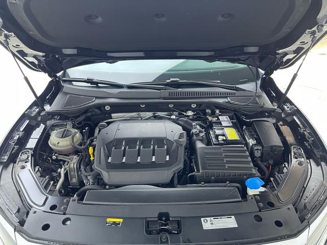 Volkswagen Passat (North America and China) 2022 thumb 8