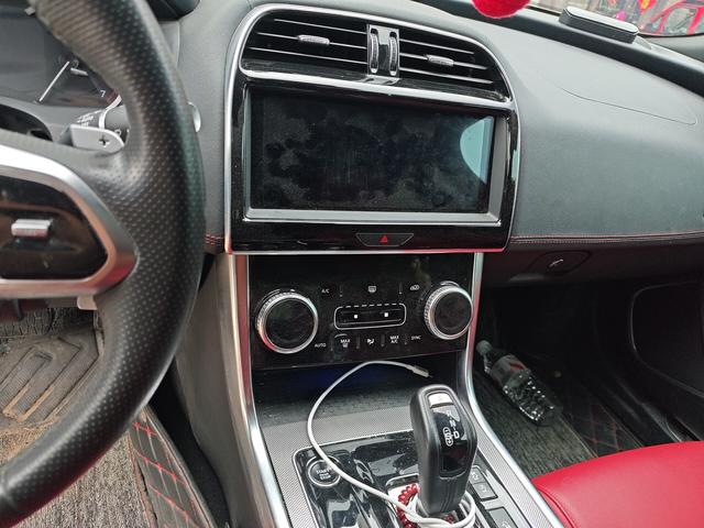 Jaguar XEL 2020 thumb 10