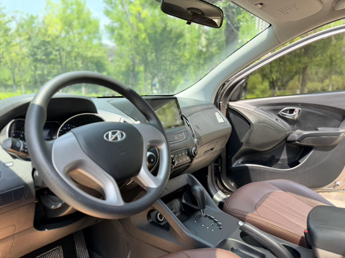 Hyundai ix35 2015 thumb 7