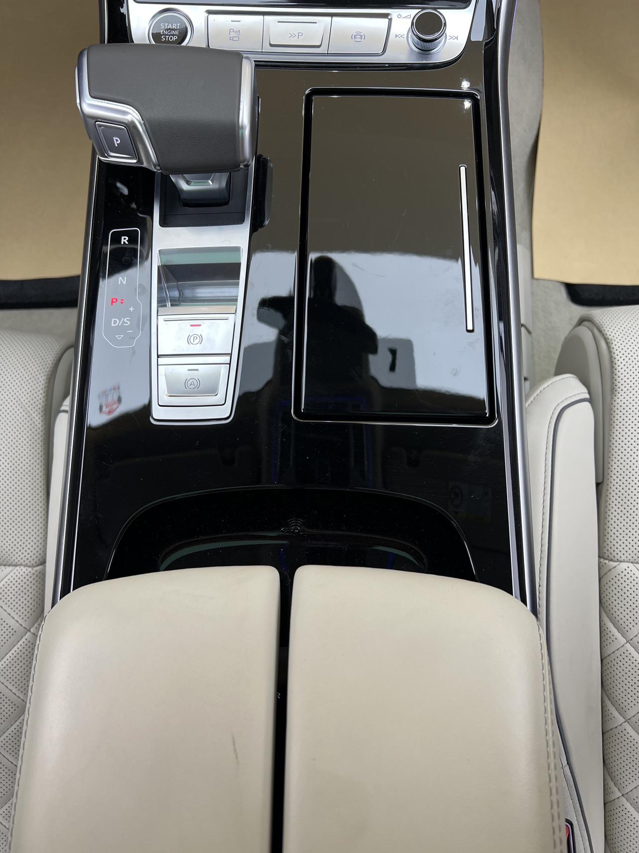Audi A8 2024 thumb 5