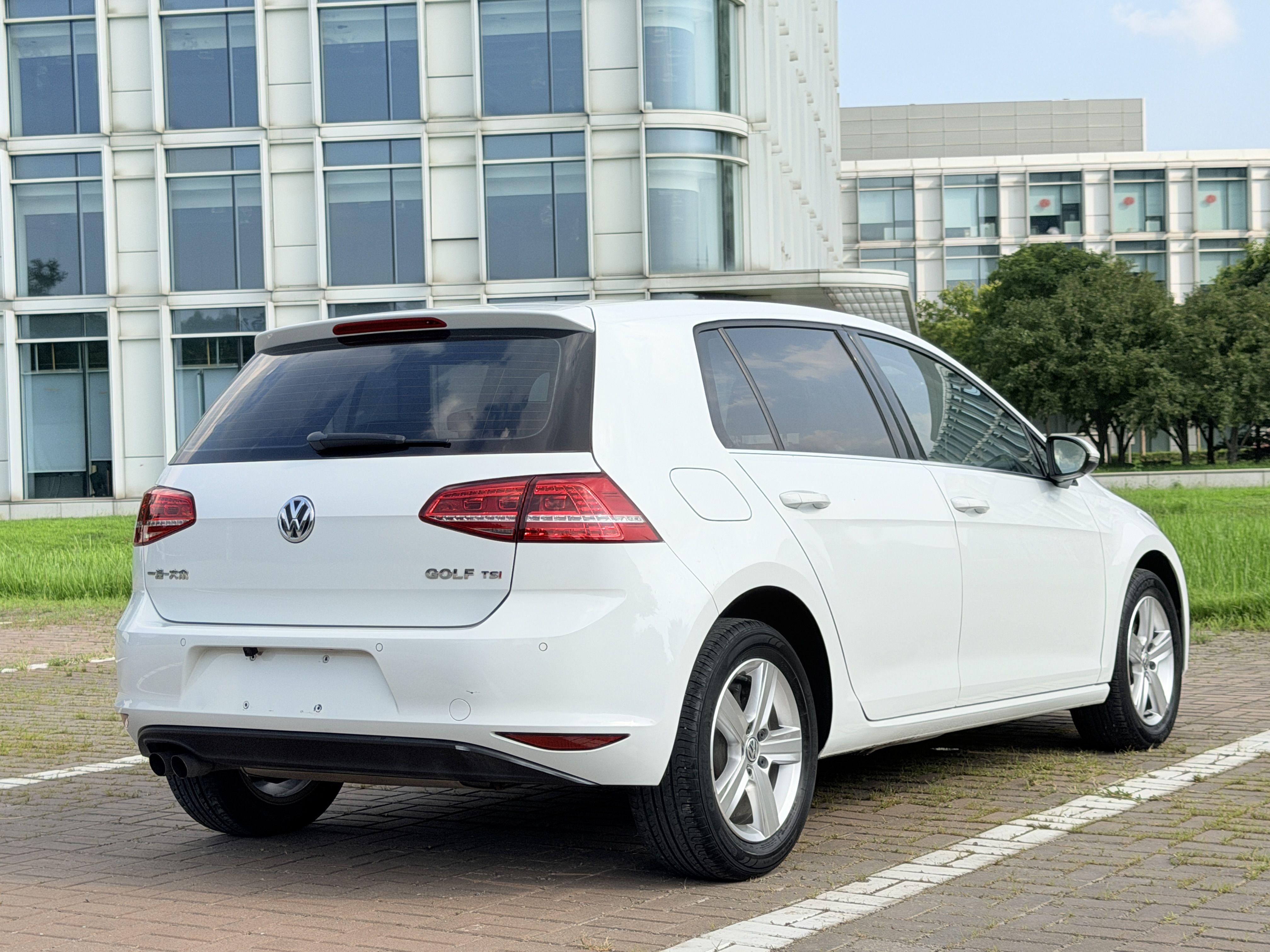 Volkswagen Golf Sportsvan 2014 thumb 5