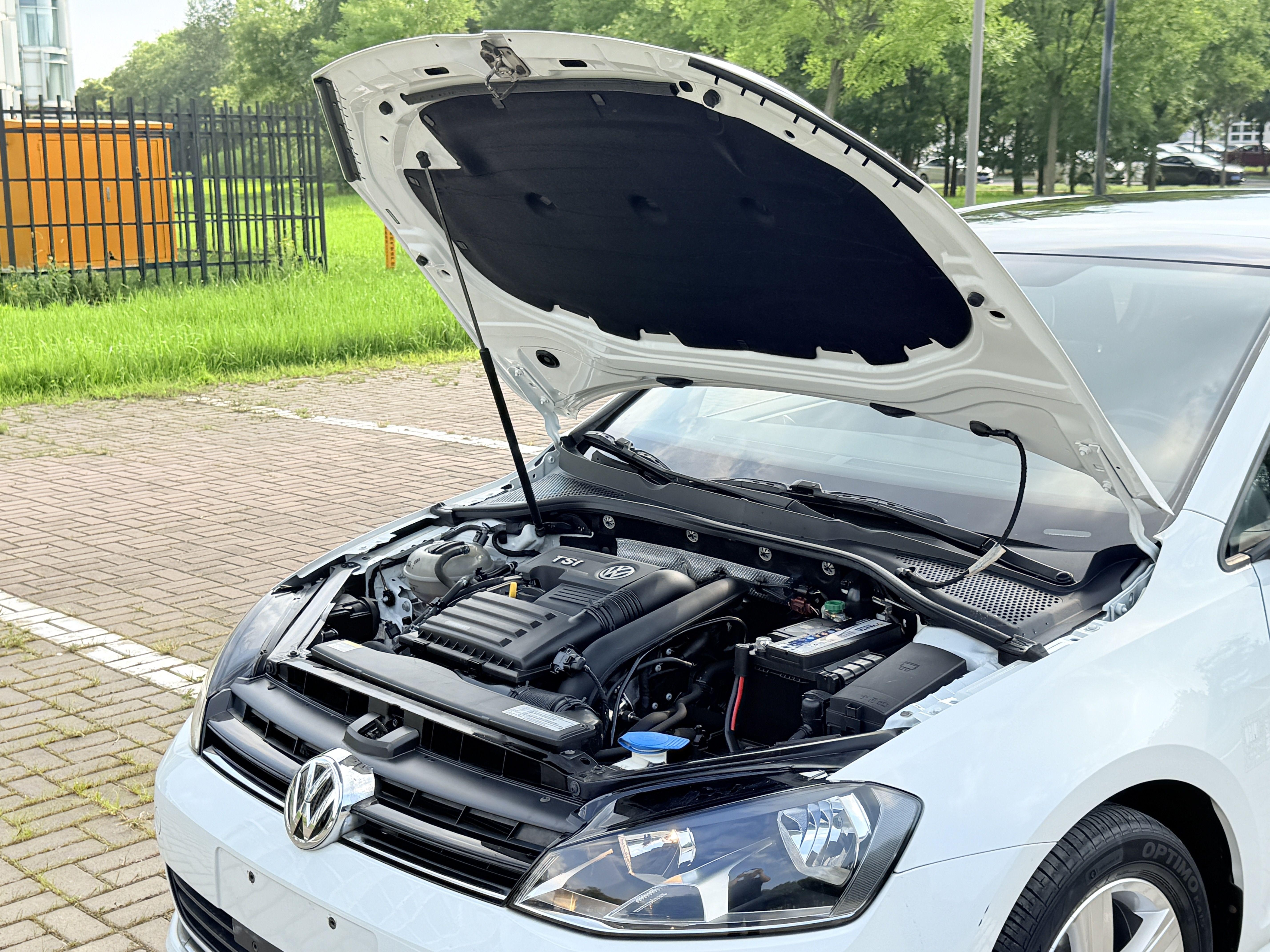 Volkswagen Golf Sportsvan 2014 thumb 11