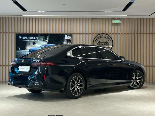 BMW i5 2025 thumb 3