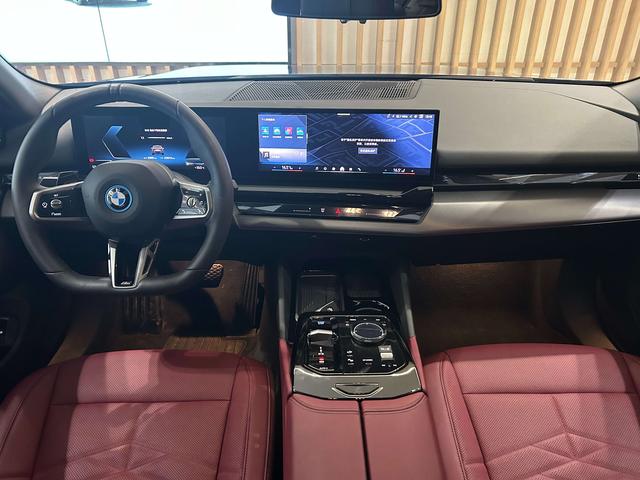 BMW i5 2025 thumb 7