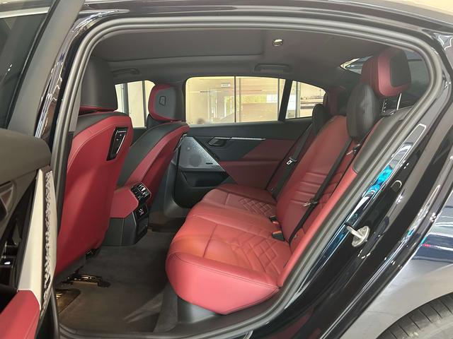 BMW i5 2025 thumb 11