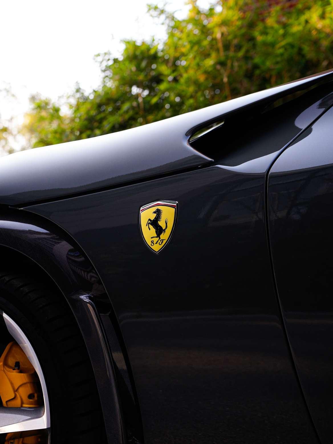 Ferrari Purosangue 2023 thumb 4