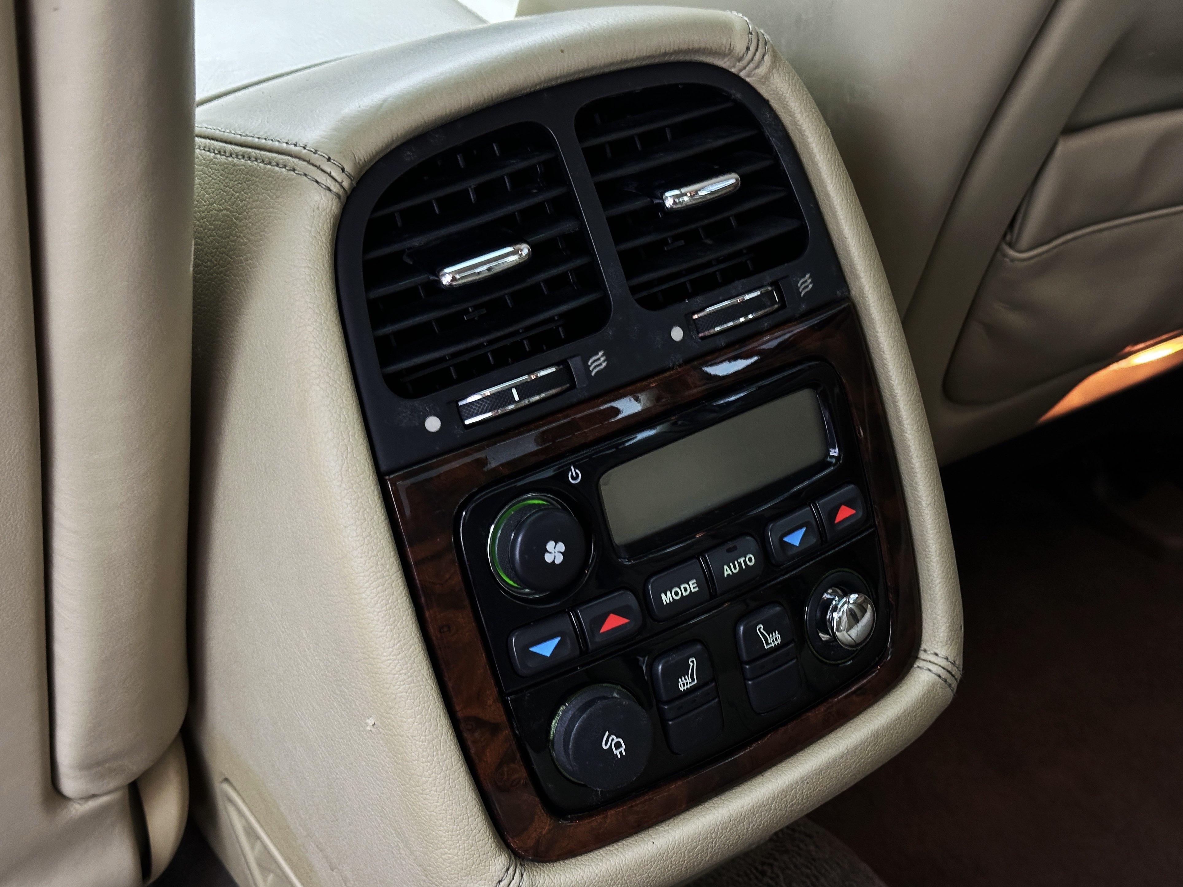 Jaguar XJ 2007 thumb 6