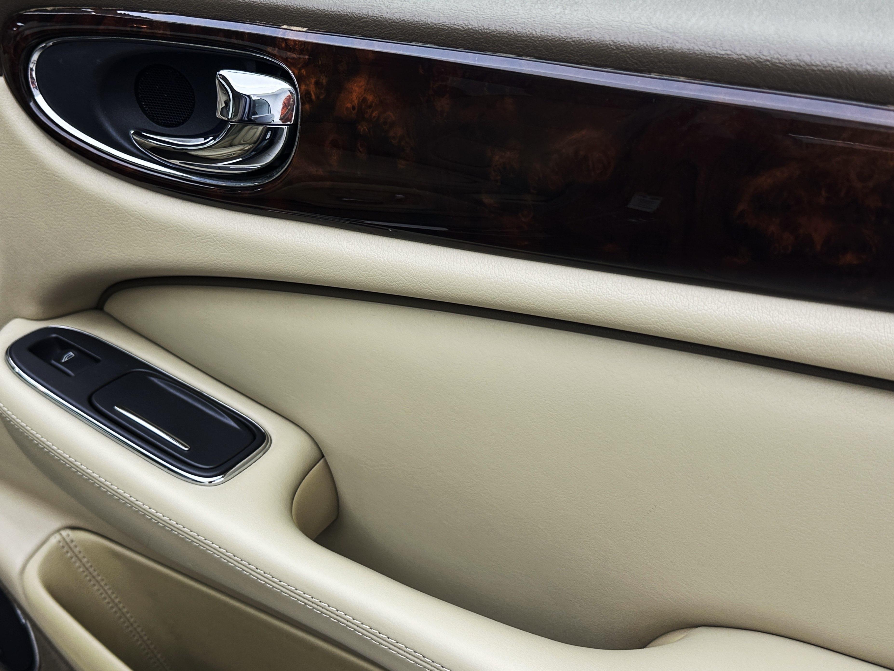 Jaguar XJ 2007 thumb 11