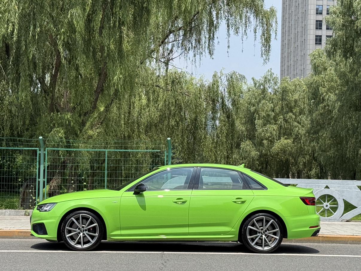 Audi S4 2018 thumb 2