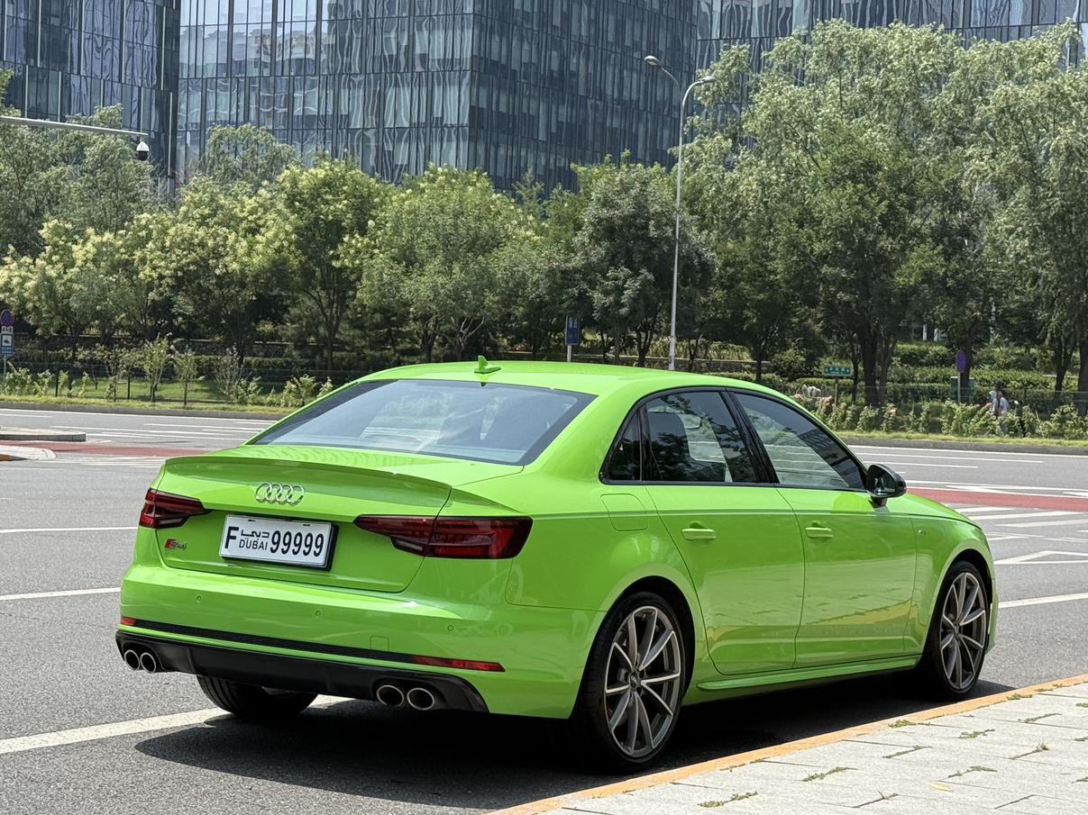 Audi S4 2018 thumb 5