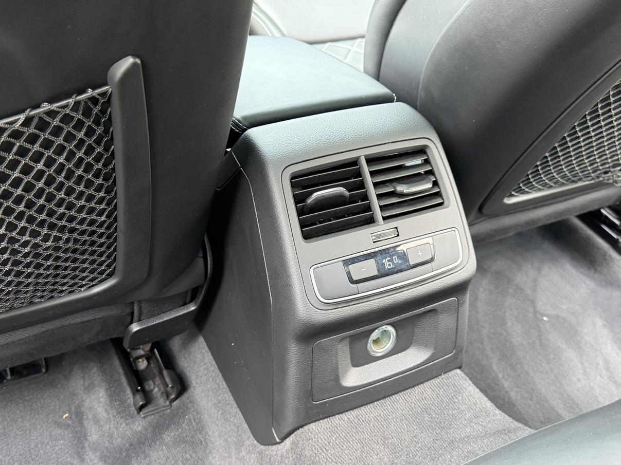 Audi S4 2018 thumb 6