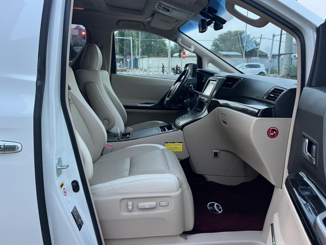 Toyota Alphard 2012 thumb 8