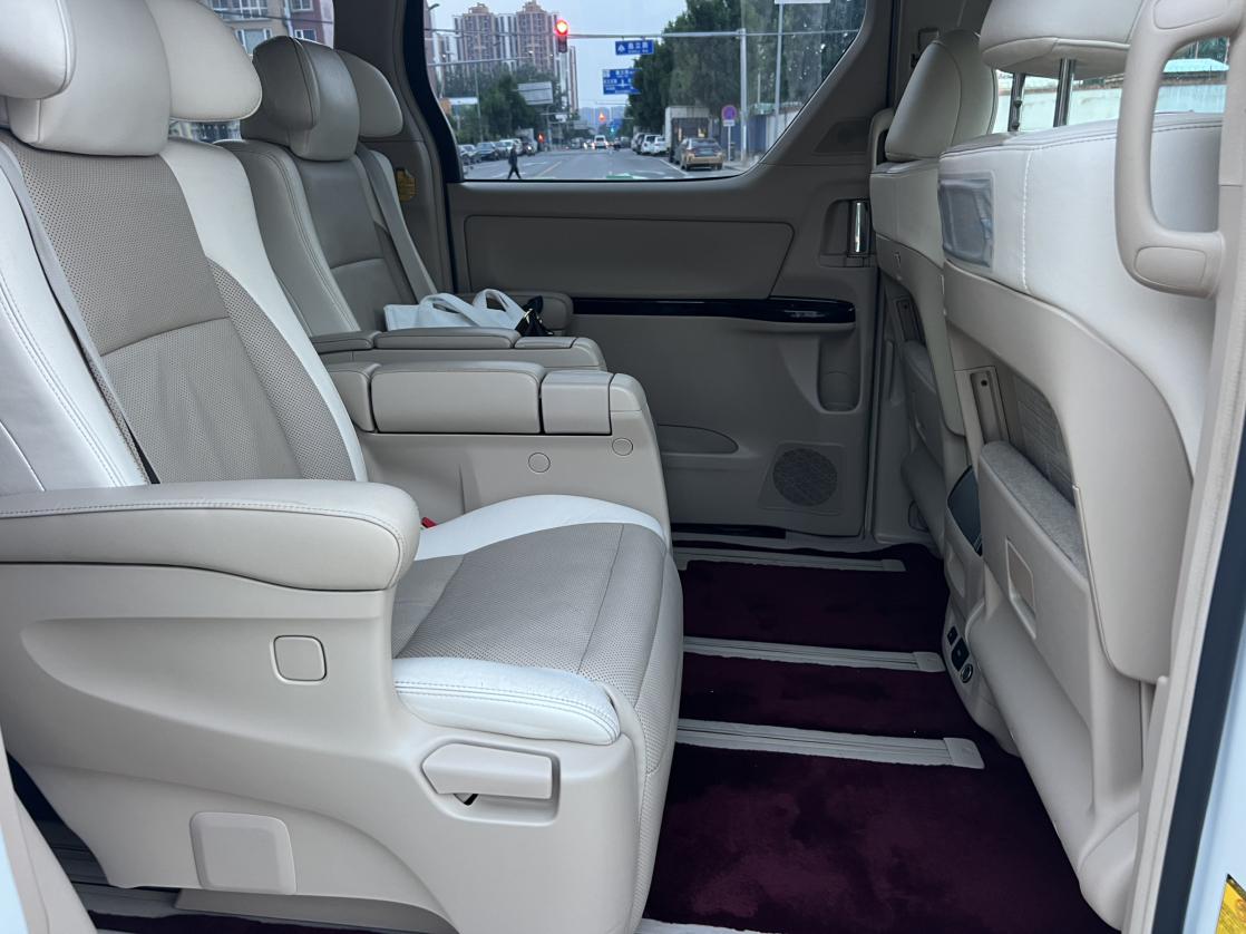 Toyota Alphard 2012 thumb 10