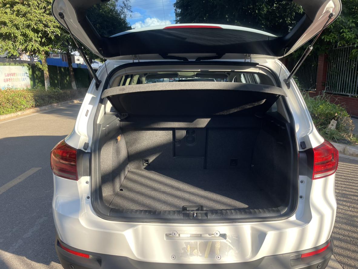 Volkswagen Tiguan 2015 thumb 10