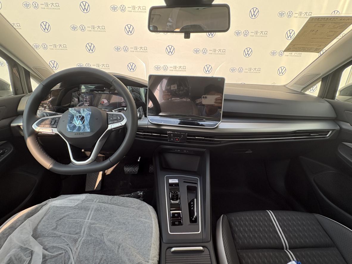 Volkswagen Golf Sportsvan 2025 thumb 8