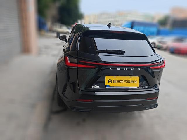 Lexus NX 2025 thumb 3