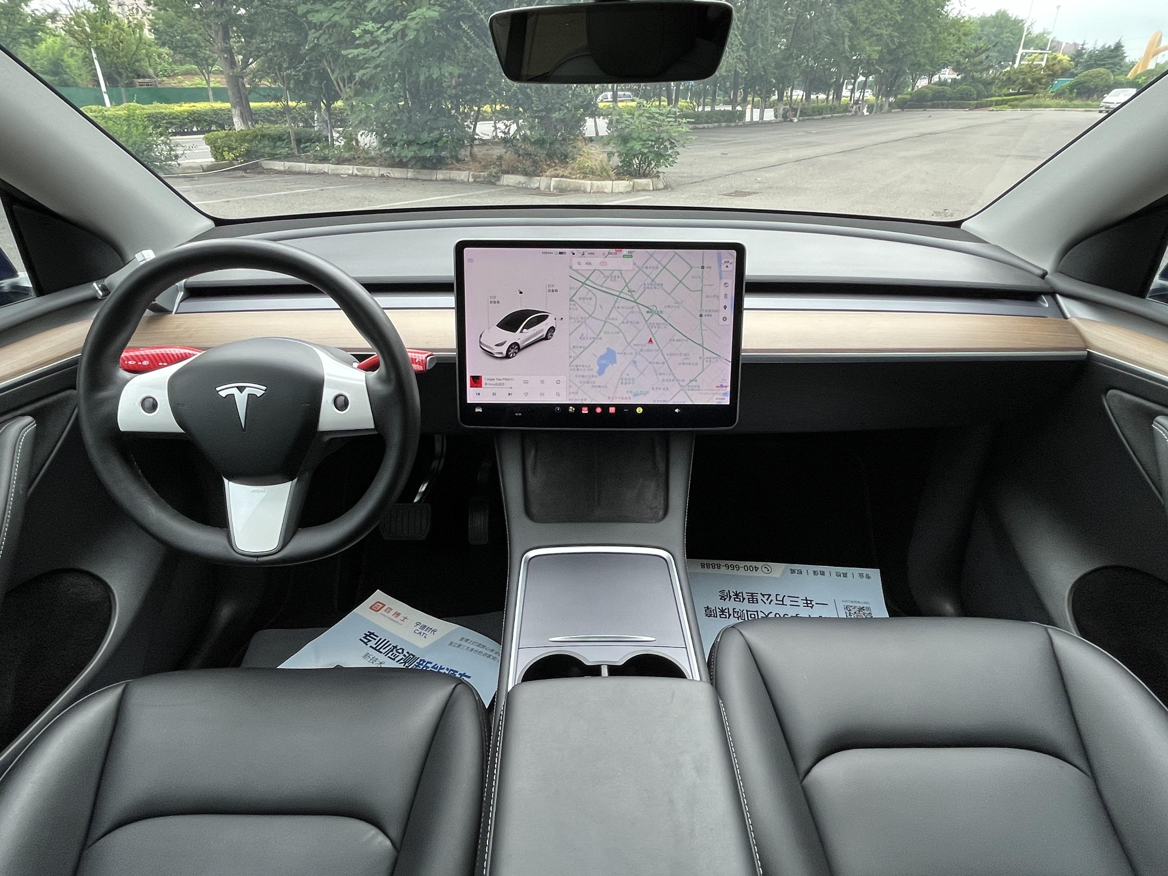 Tesla Model Y 2021 thumb 10