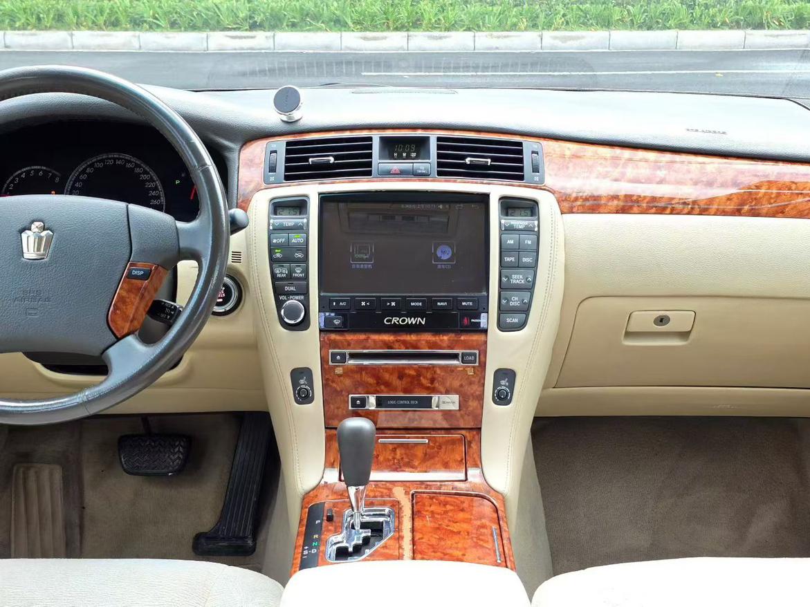 Toyota Crown 2006 thumb 4