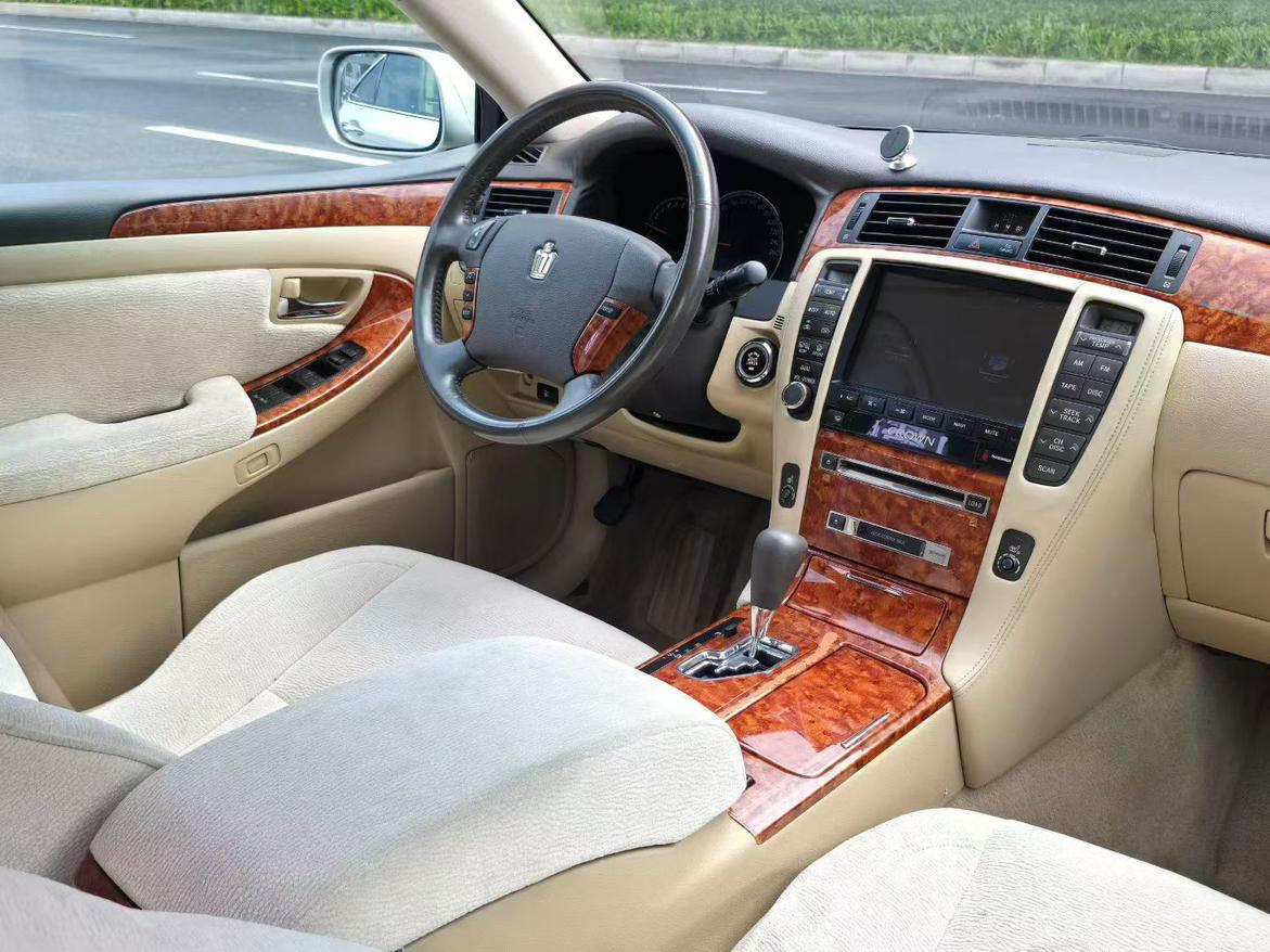 Toyota Crown 2006 thumb 5