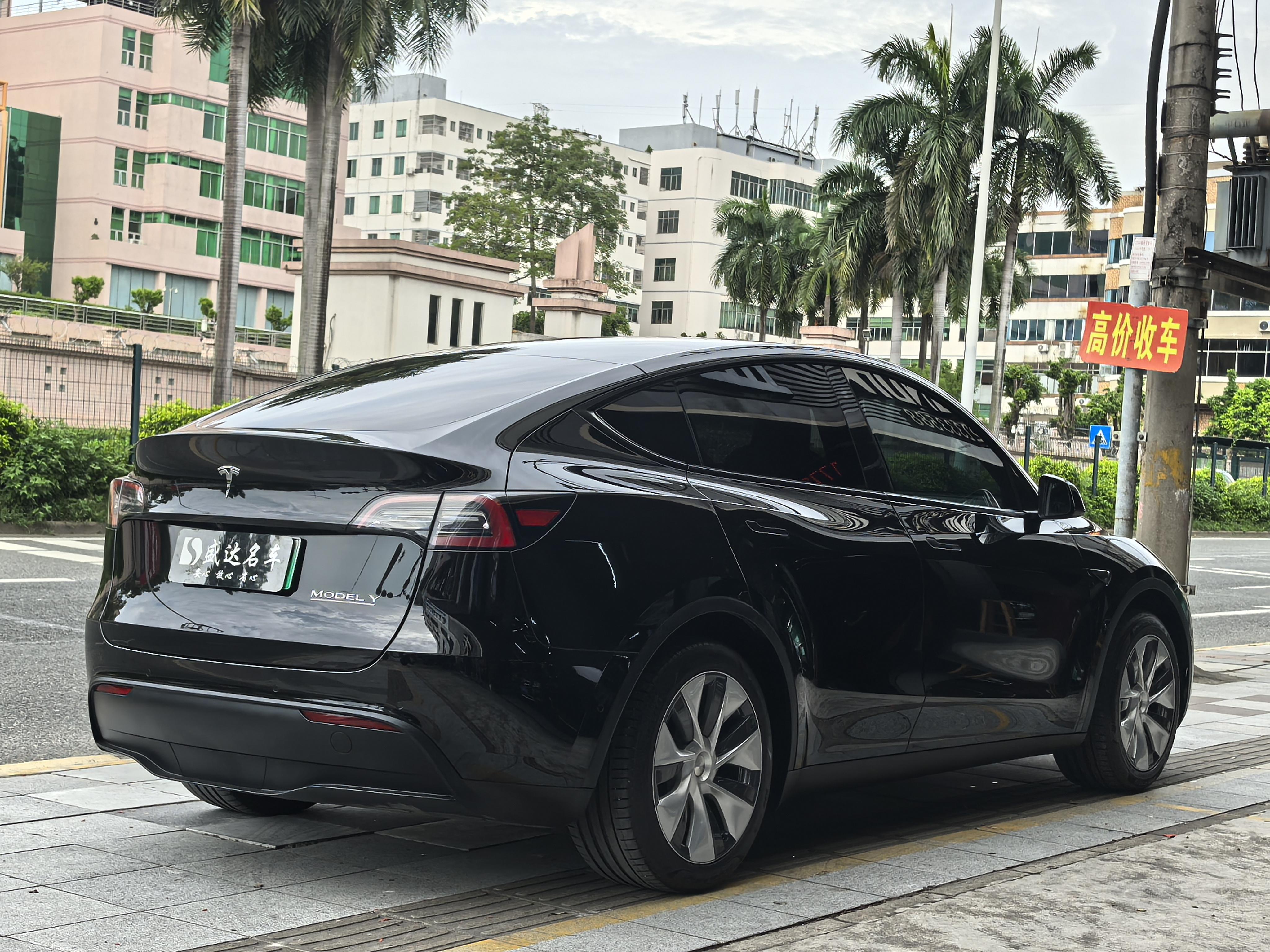 Tesla Model Y 2022 thumb 4