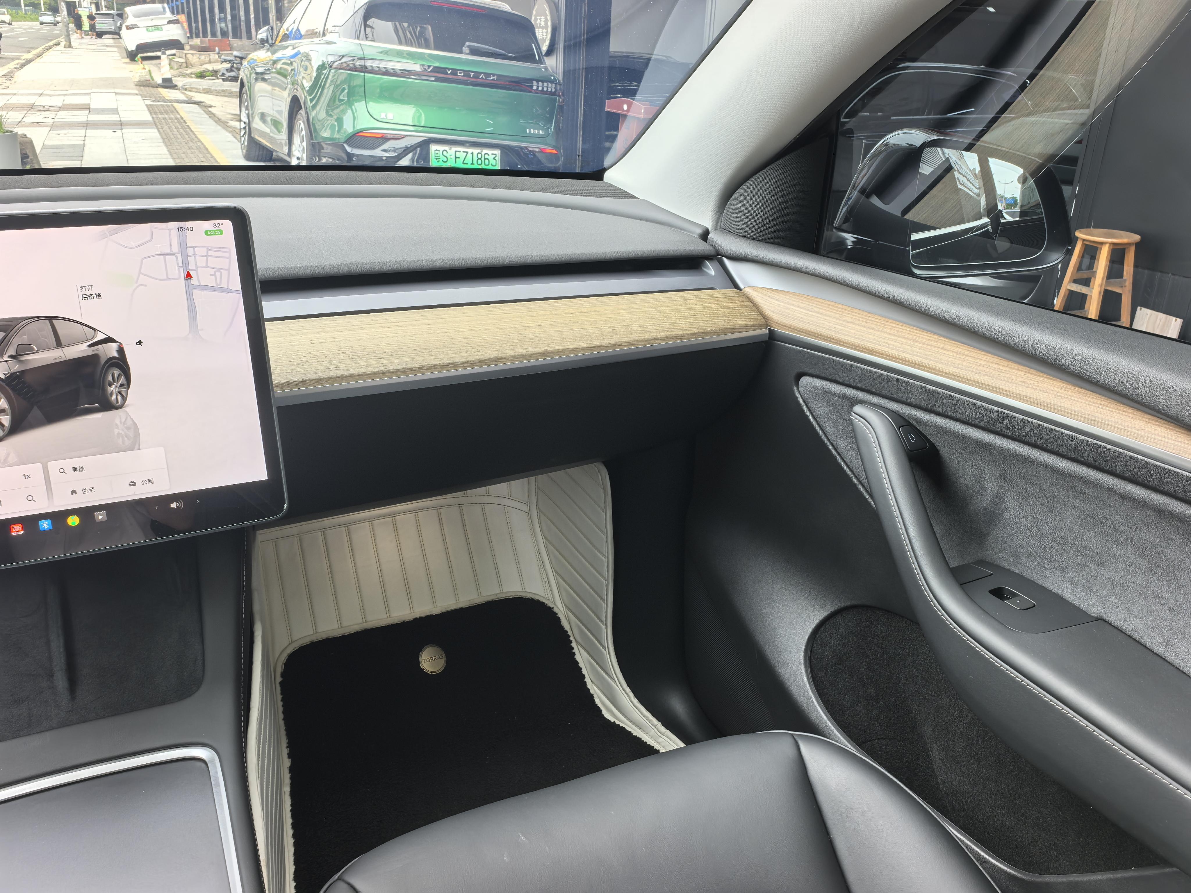 Tesla Model Y 2022 thumb 6