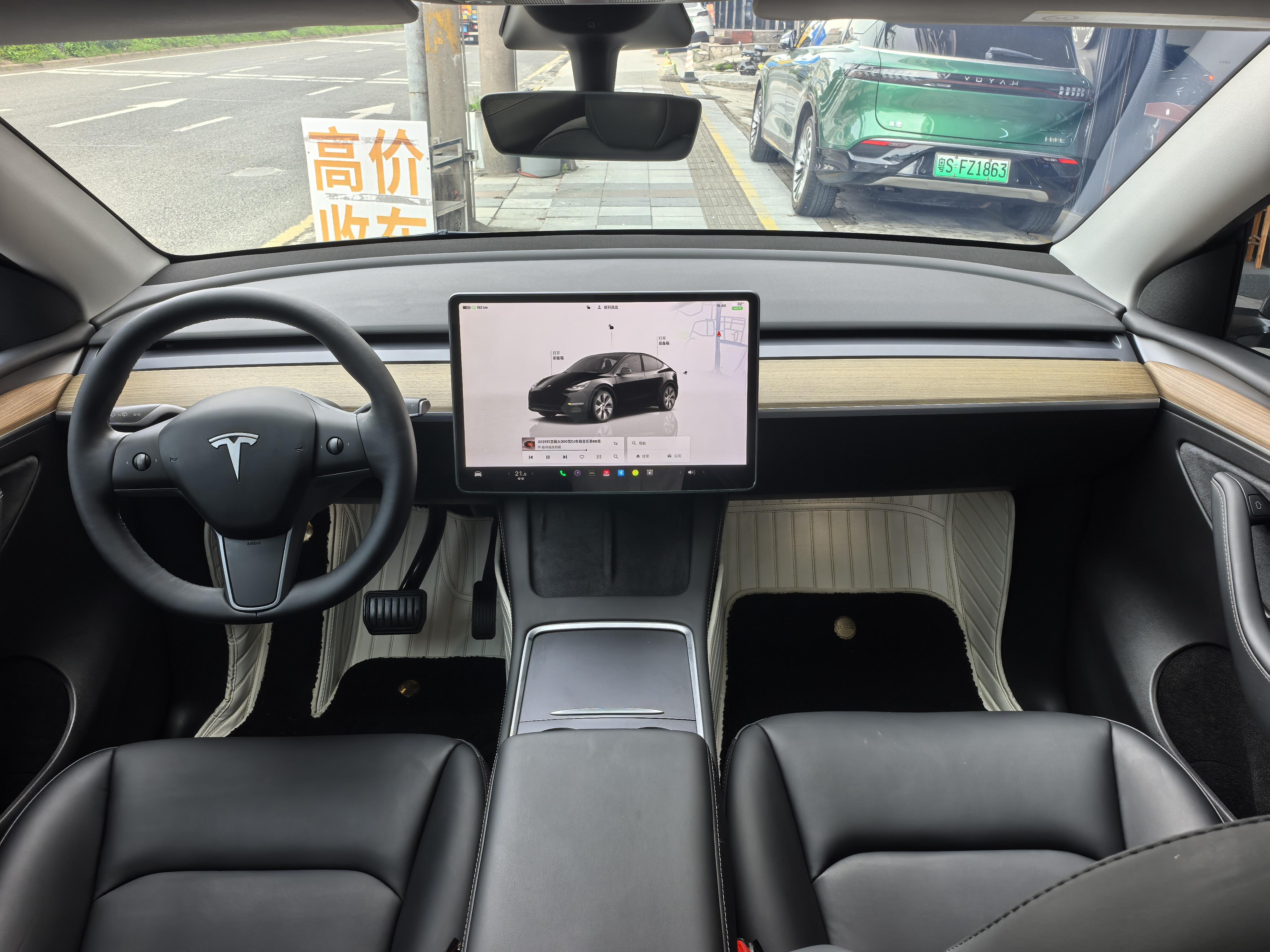Tesla Model Y 2022 thumb 10