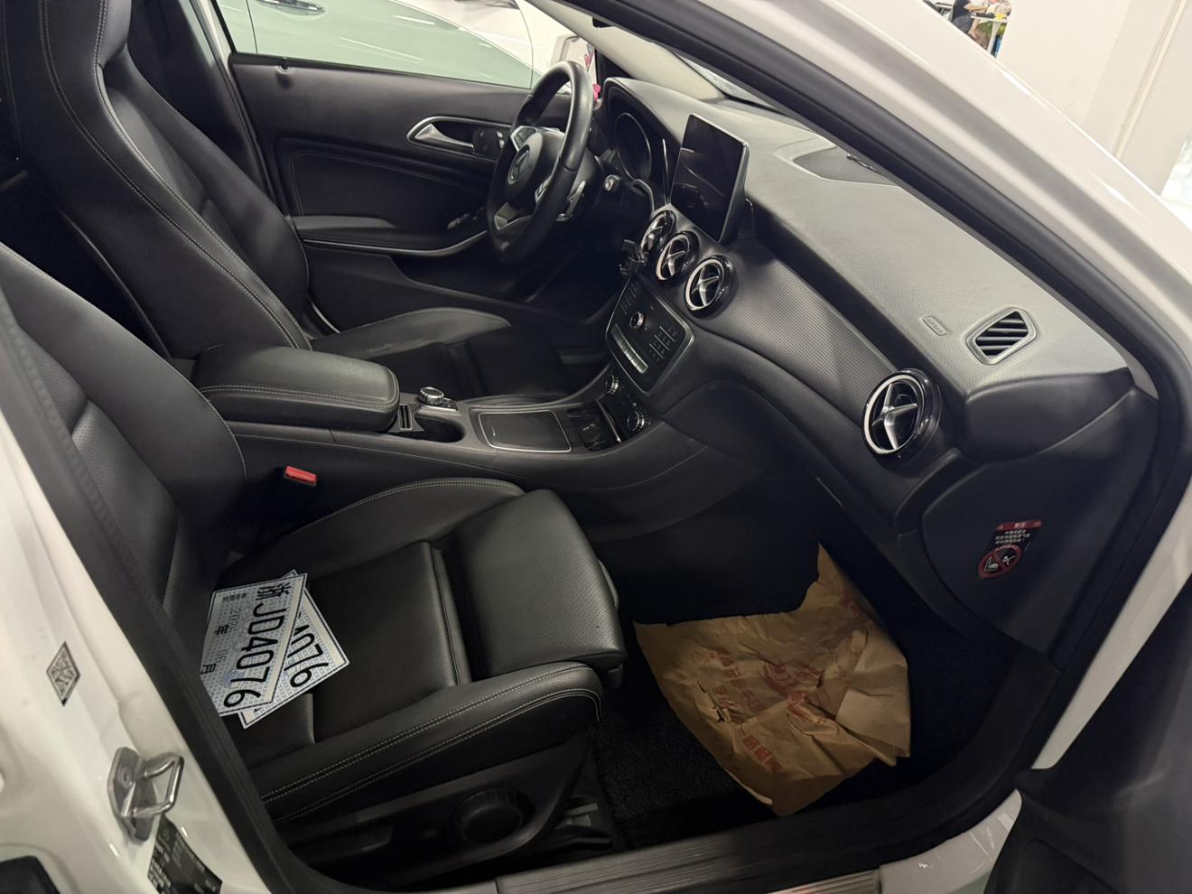Mercedes-Benz GLA 2019 thumb 5