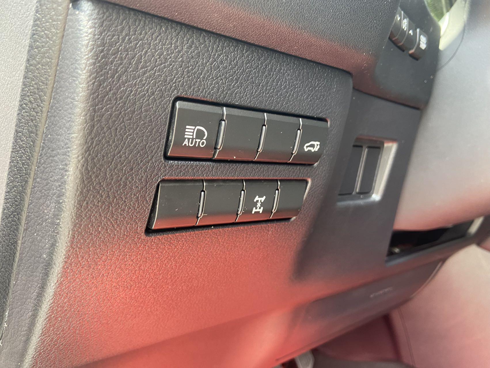 Lexus NX 2020 thumb 12
