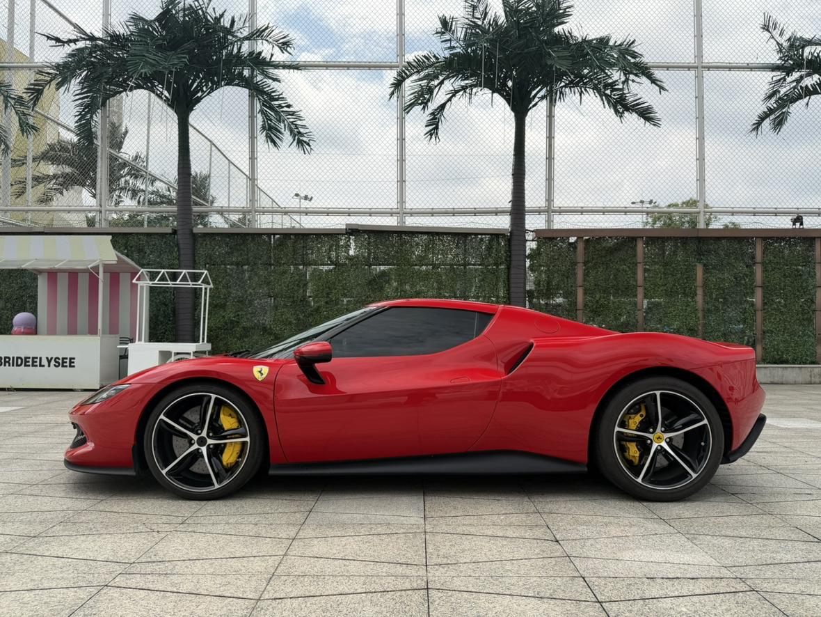 Ferrari 296 2021 thumb 2