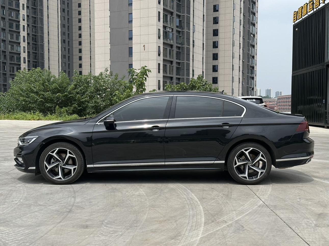 Volkswagen Magotan 2023 thumb 2
