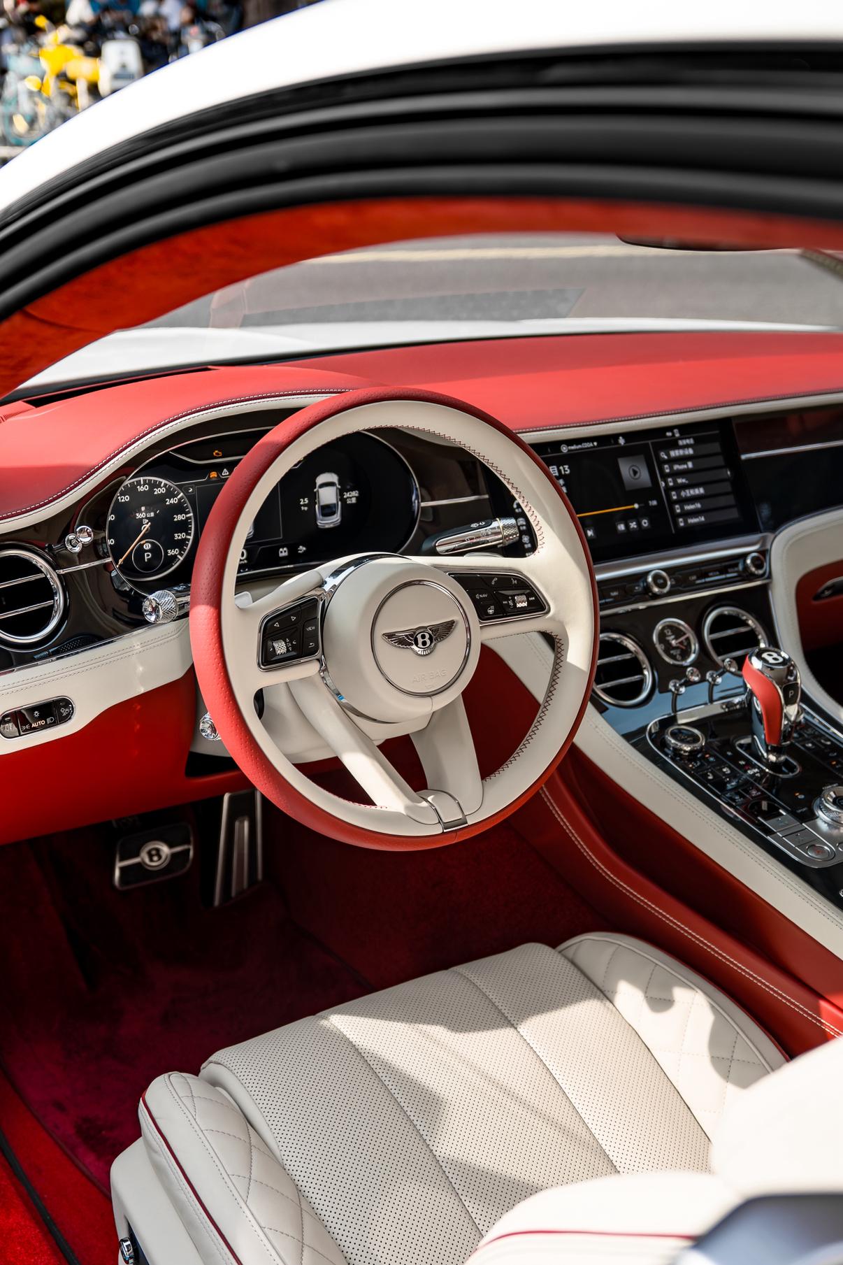 Bentley Ou Lu 2022 thumb 6
