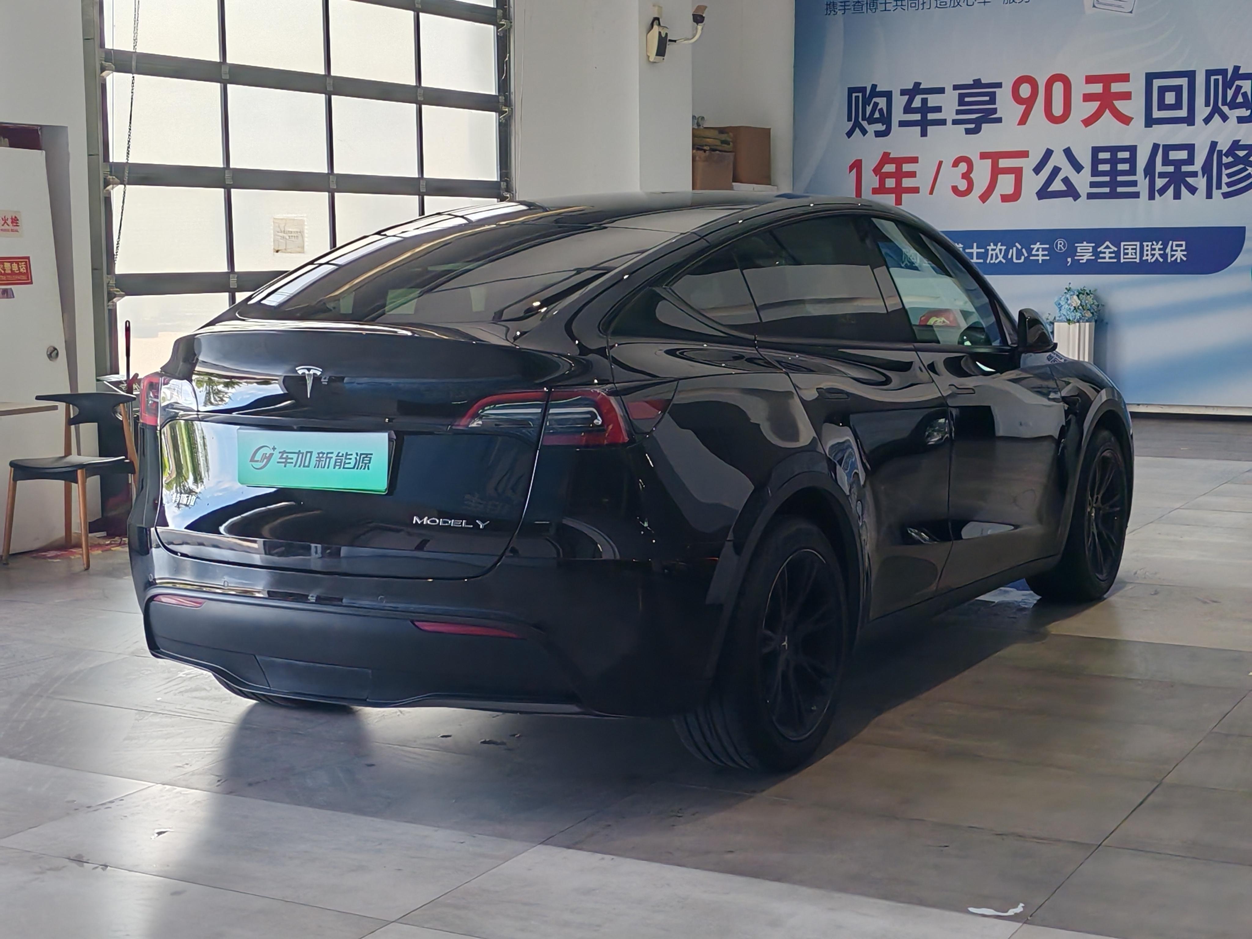Tesla Model Y 2021 thumb 4