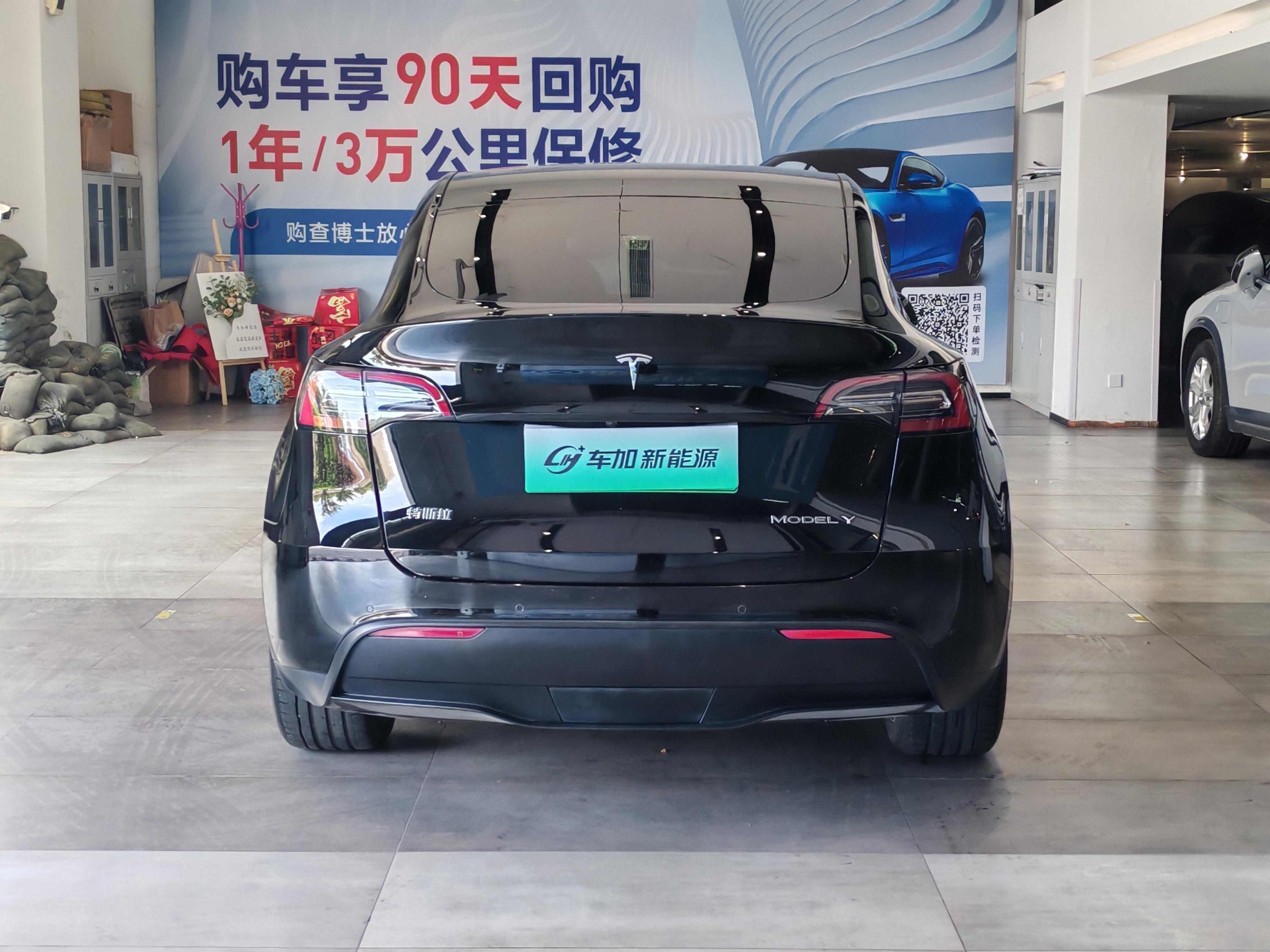 Tesla Model Y 2021 thumb 12