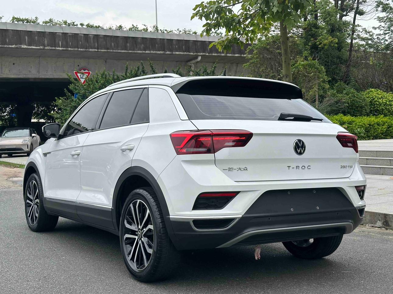 Volkswagen T-Roc 2022 thumb 3