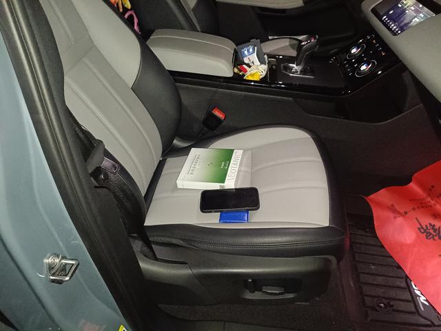 Land Rover Evoque 2020 thumb 6