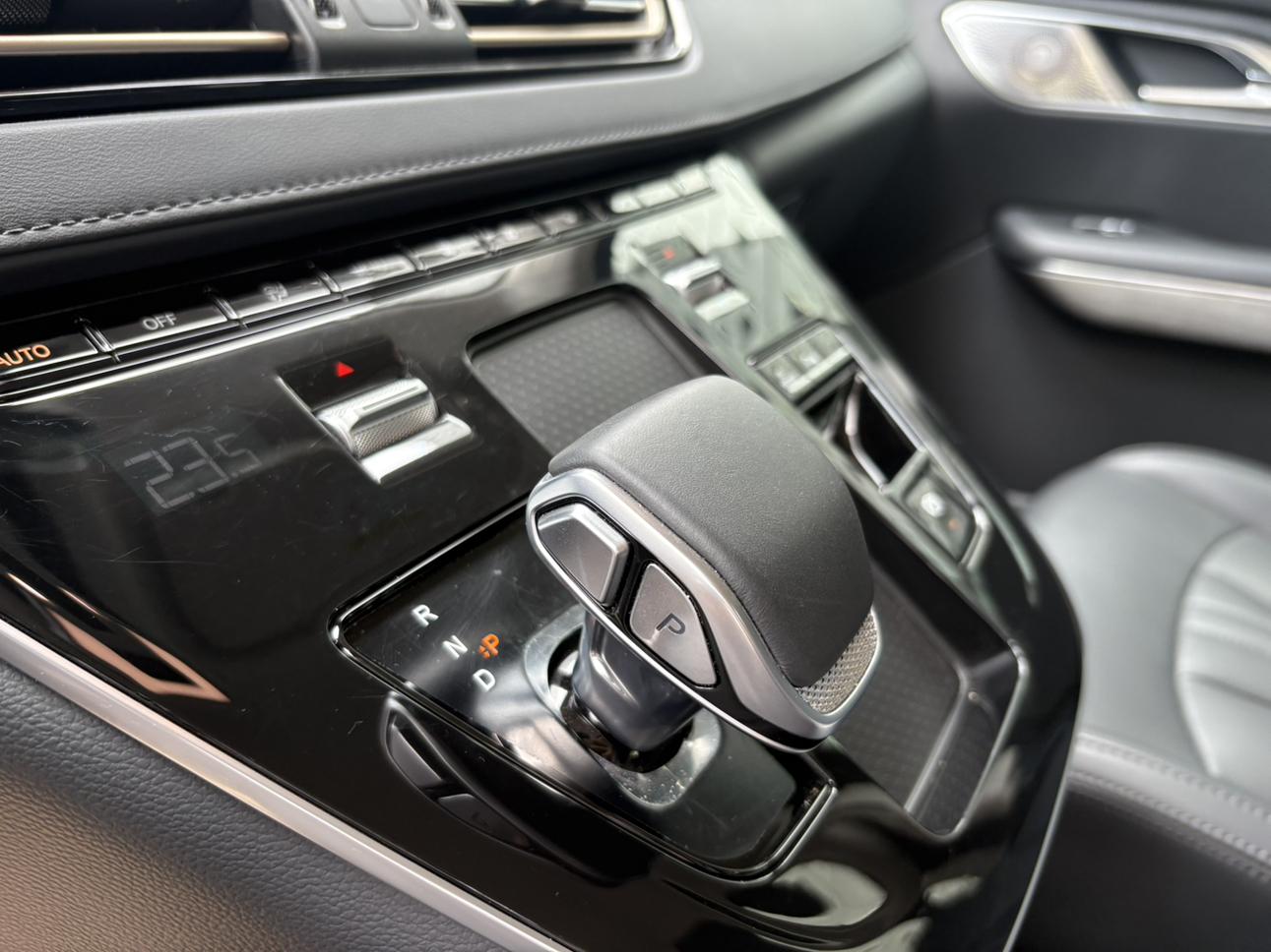 Hongqi HQ9 PHEV 2024 thumb 6