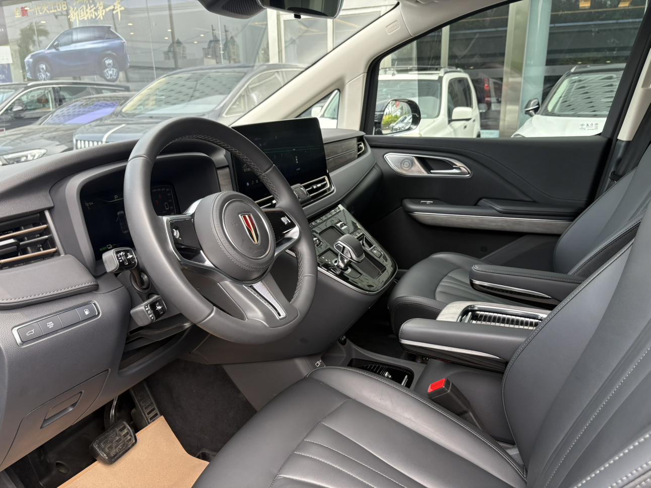 Hongqi HQ9 PHEV 2024 thumb 7