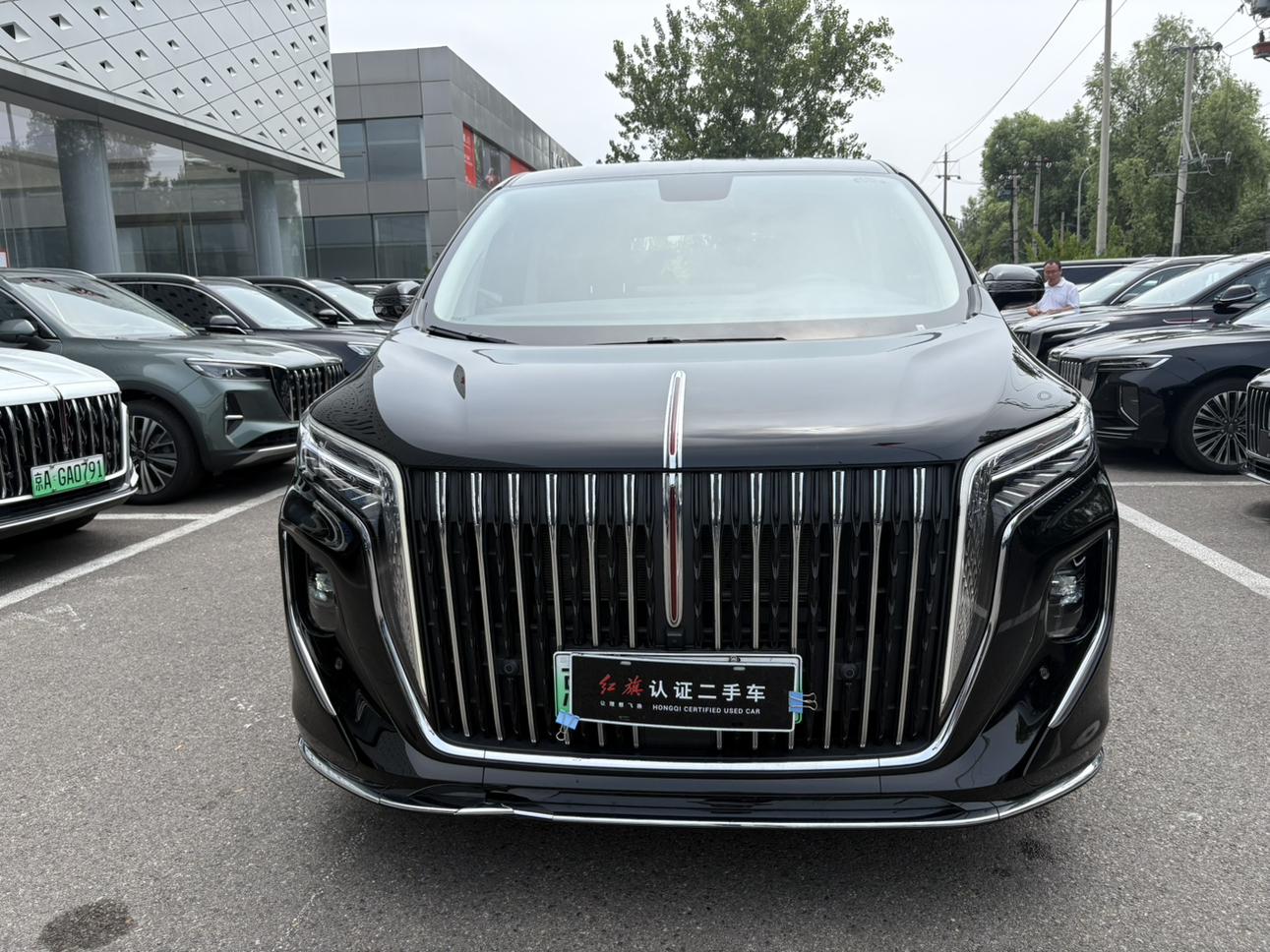Hongqi HQ9 PHEV 2024 thumb 10