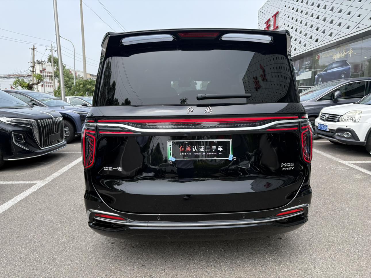 Hongqi HQ9 PHEV 2024 thumb 12