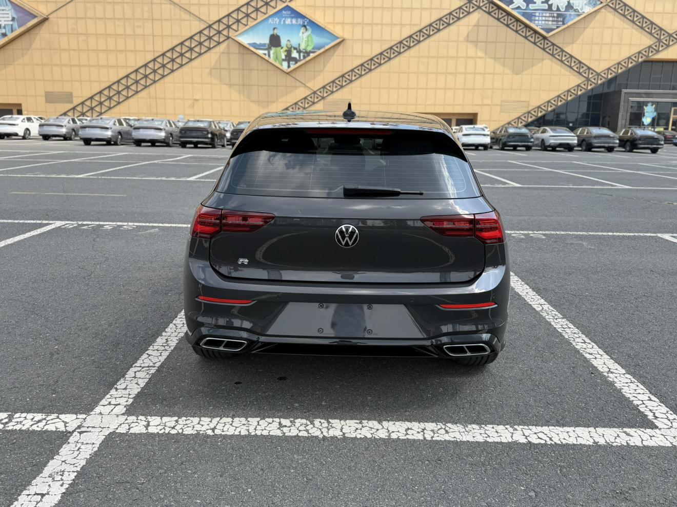 Volkswagen Golf Sportsvan 2023 thumb 3