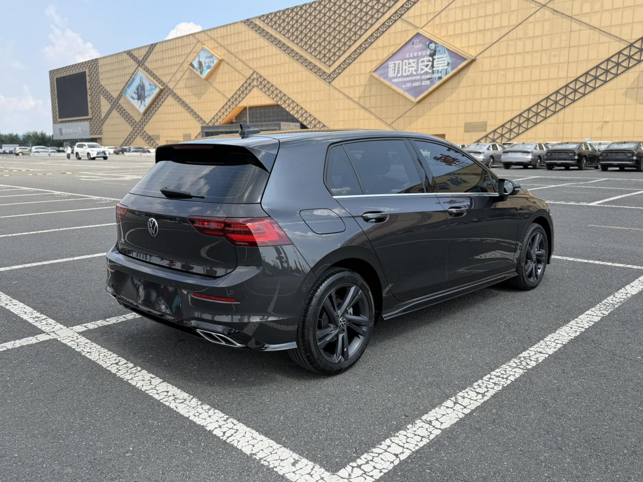 Volkswagen Golf Sportsvan 2023 thumb 4