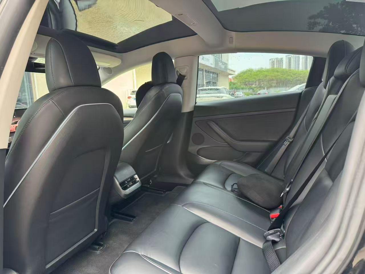Tesla Model 3 2021 thumb 7