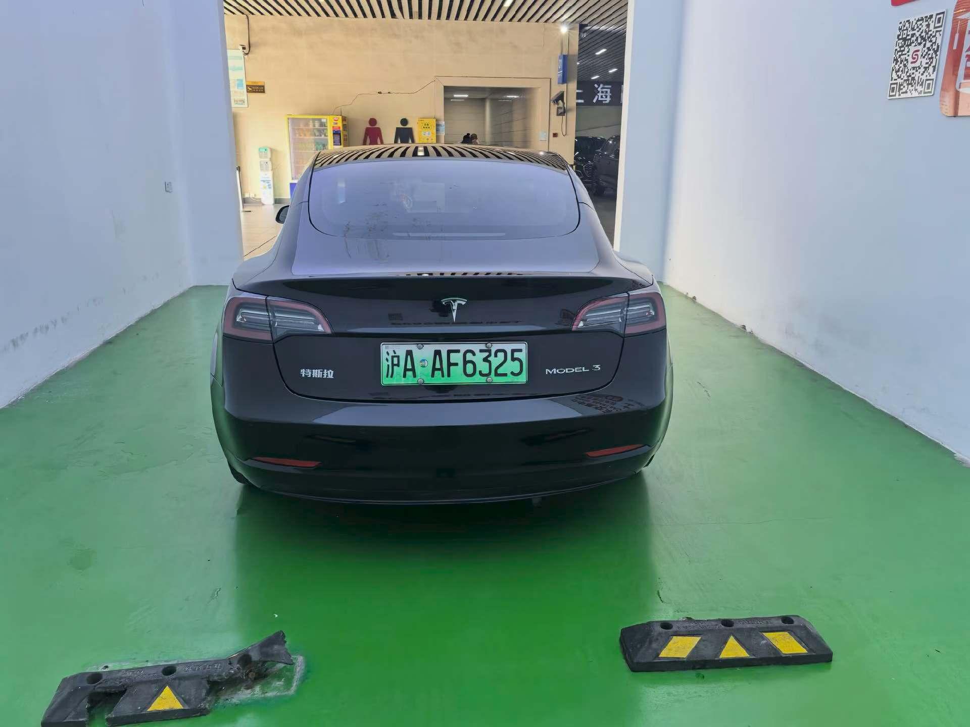 Tesla Model 3 2021 thumb 10