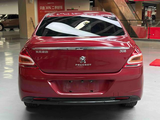 Peugeot 308 2013 thumb 4