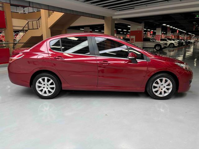 Peugeot 308 2013 thumb 6