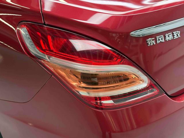 Peugeot 308 2013 thumb 11