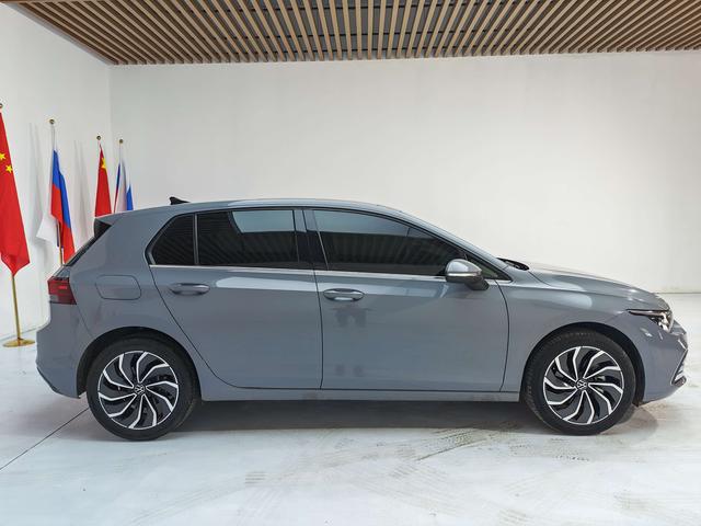 Volkswagen Golf Sportsvan 2023 thumb 6
